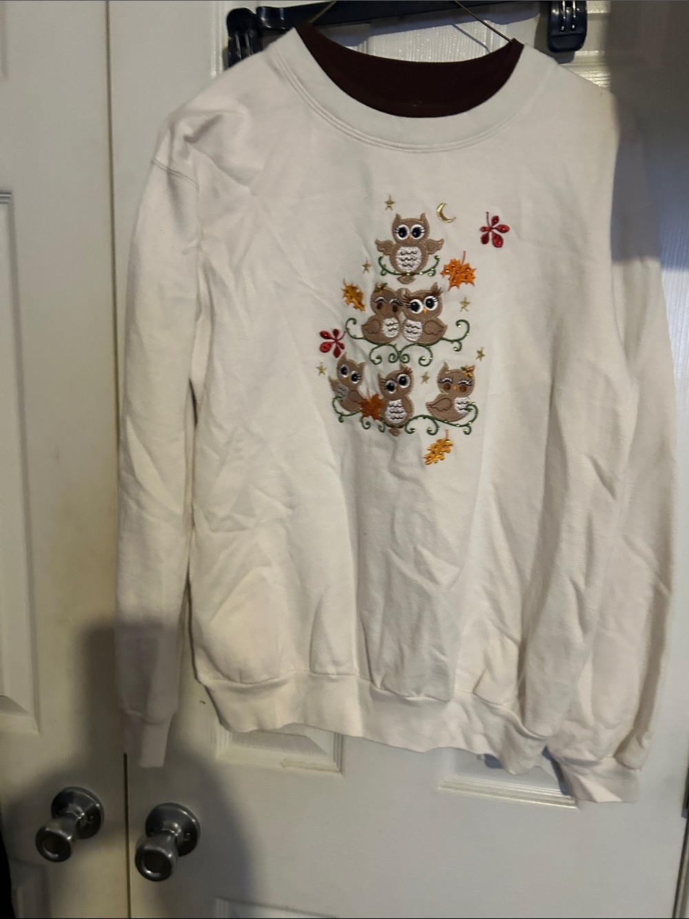 White Crewneck Sweater with Owl Embroidery